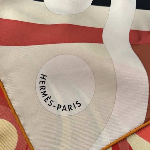 Authentic Hermes Silk scarf - Picture 3 of 11